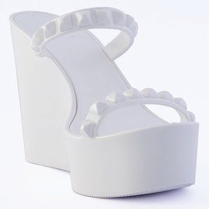 Carmen Sol White Italian Wedges